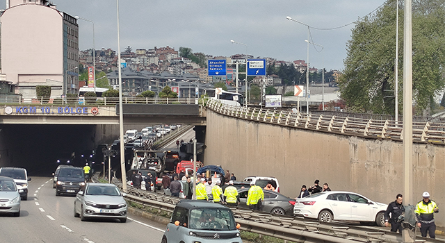 Karadeniz Sahil Yolu'nda 25 araç zincirleme kazaya karıştı; 12 yaralı