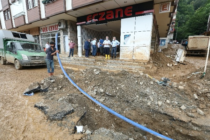 Bakanlar Soylu, Kurum ve Karaismailoğlu, Rize'de afet bölgesinde