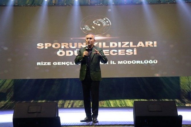 Rize'de Sporun Yıldızları Ödül Töreni Düzenlendi