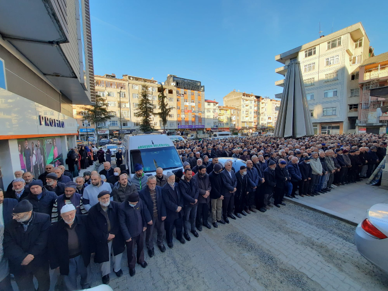 Hakkı Hoca Son Yolculuğuna Uğurlandı