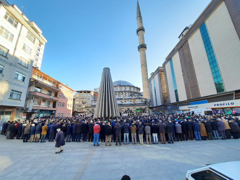 Hakkı Hoca Son Yolculuğuna Uğurlandı