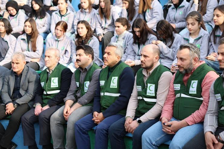 Rize'de Genç Kızlar Bağımlılıkla Mücadele İçin Bir Araya Geldi