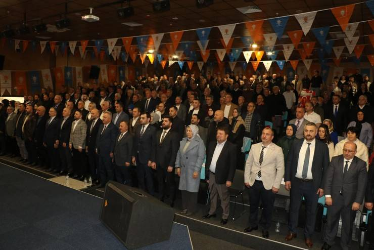 Kalkandere AK Parti’de Ayyıldız Görevi Kurt’a Devretti