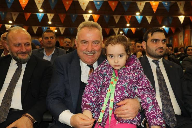 Kalkandere AK Parti’de Ayyıldız Görevi Kurt’a Devretti
