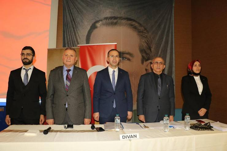 Kalkandere AK Parti’de Ayyıldız Görevi Kurt’a Devretti