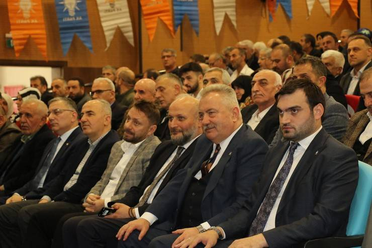 Kalkandere AK Parti’de Ayyıldız Görevi Kurt’a Devretti