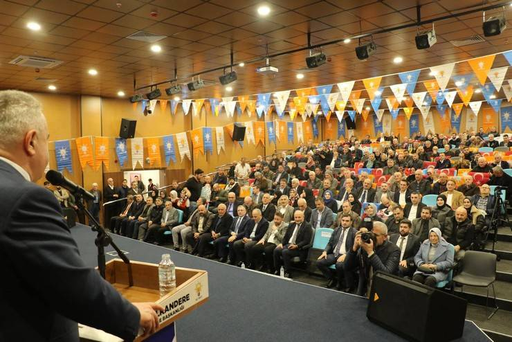Kalkandere AK Parti’de Ayyıldız Görevi Kurt’a Devretti