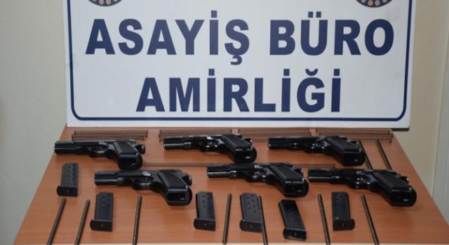 Rize'den Giden Kamyonette 6 Adet Kaçak Silah Ele Geçirildi: 2 Gözaltı