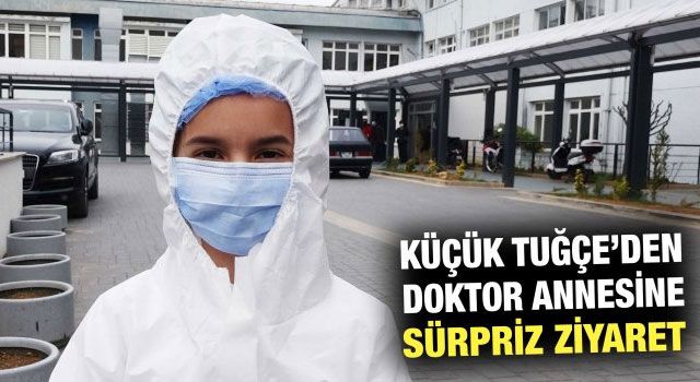 Filyasyon Tulumu Giyip Doktor Annesine Sürpriz Yaptı