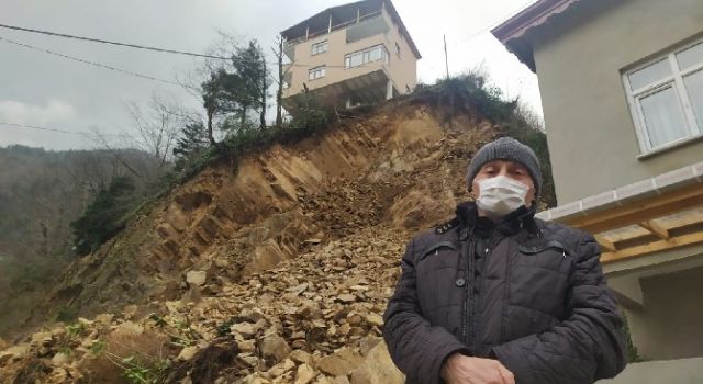 Rize'de Toprak Kayması Nedeniyle 3 Ev Tahliye Edildi