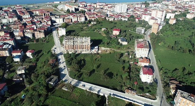 Ardeşen Belediyesi Düz Mahalle, İnönü Caddesi Bağlantı Yolunu Açıyor.