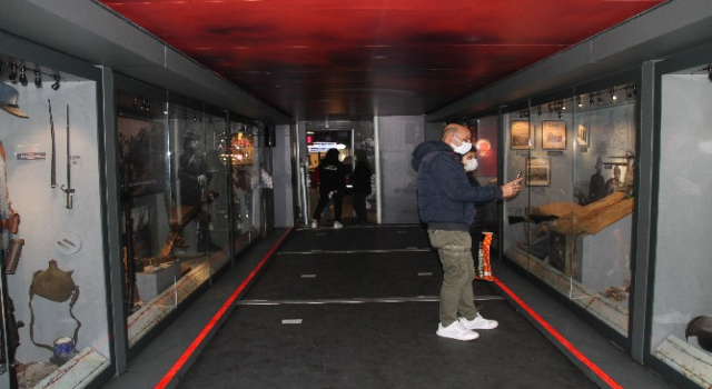 Çanakkale Savaşları Mobil Müzesi Rize’de Yoğun İlgi Gördü