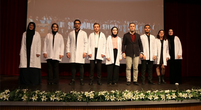 RTEÜ Diş Hekimliği Fakültesi öğrencileri önlüklerini giydi