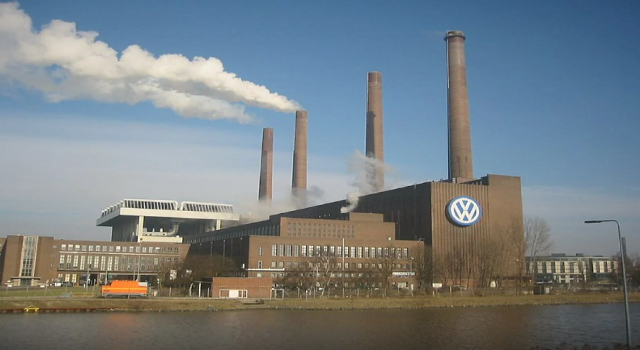 Volkswagen'in ana fabrikasında üretim duruyor