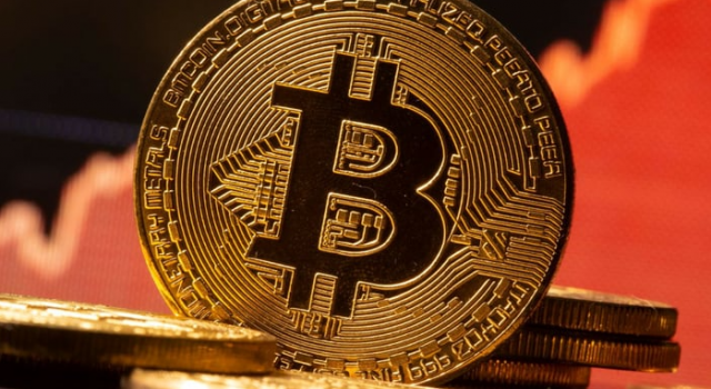 Bitcoin 23 bin doları geçti