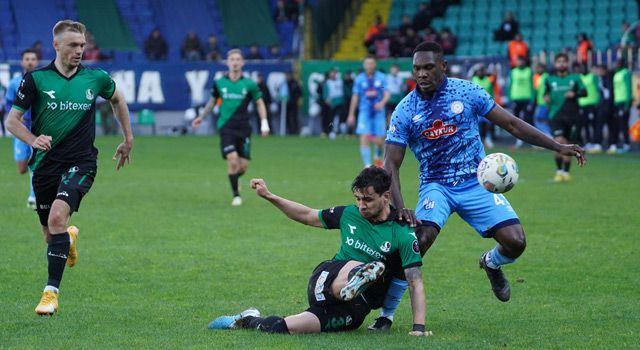 Çaykur Rizespor Sakarya'yı uzatmada Geçti Süper Lig yolunda bende “VAR”ım dedi