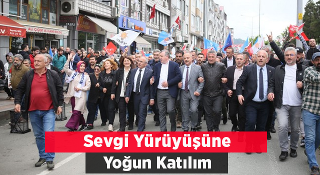 Pazar ve Fındıklı’da AK Sevgi Yürüyüşlerine yoğun katılım