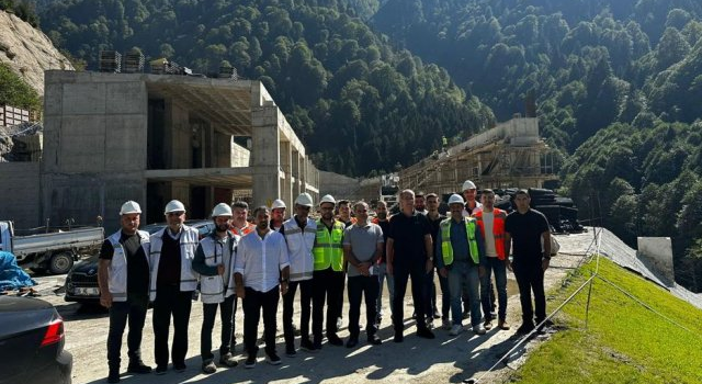 TOKİ Başkanı Ömer Bulut, Ayder'de İncelemelerde Bulundu