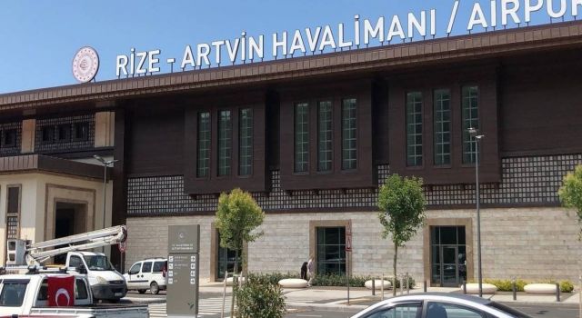 Rize-artvin Havalimanını 2023 Yılında 1 Milyon 22 Bin 860 Yolcuya Hizmet Verdi