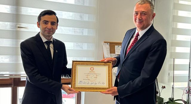 Enver Atagün Mazbatasını Aldı