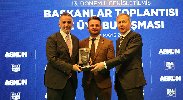 ASKON Rize Başkanı Karakoyun'a Ödülünü İçişleri Bakanı Yerlikaya Verdi