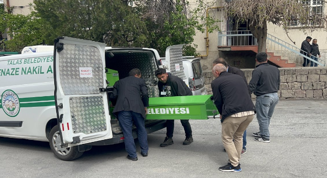 Miras tartışmasında babasını bıçaklayıp öldürdü