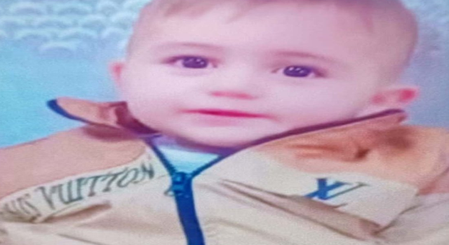 Otomobilin altında kalan 1,5 yaşındaki bebek öldü