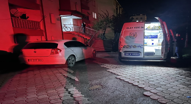 Pompalı tüfekle kız arkadaşını ve kendini yaraladı