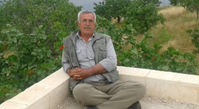 Tartıştığı babasını öldürdü, annesini yaraladı