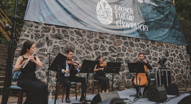 Ağaran Şelalesi’nde sanat rüzgarı esti