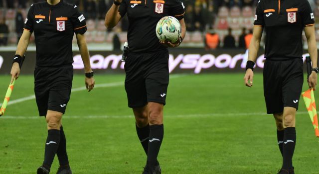 Çaykur Rizespor - Göztepe maçının hakemi belli oldu