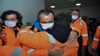 Korsanlardan Kurtarılan 3'ü Rizeli 15 Türk Gemici Yurda Döndü