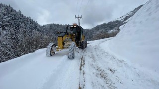 Rize'de Kar Dolayısıyla 76 Köy Yolu Ulaşıma Kapandı