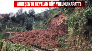 Rize’de Heyelan Köy Yolunu Kapattı