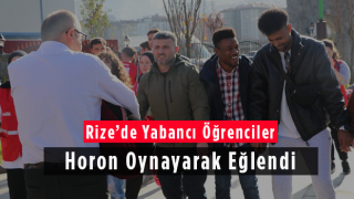 Rize'de Yabancı Öğrenciler Horon Oynayarak Eğlendi