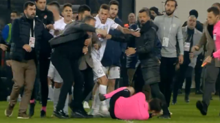 Ankaragücü Başkanı Faruk Koca, Rizespor maçı sonrası Hakem Halil Umut Meler'e yumruk attı