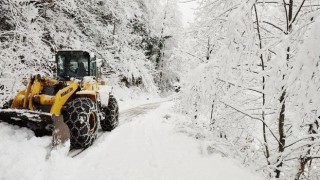 Rize'de Kardan 189 Köy Yolu Ulaşıma Kapandı