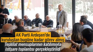 Ak Parti Ardeşen'de Teşkilat Mebsuplarıyla Bir Araya Geldi