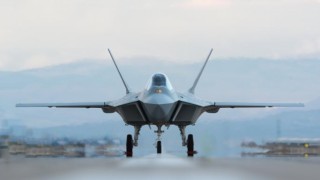 Ankara'da tarihi gün! 'KAAN' gökyüzüyle buluştu... Uzmanlar KAAN'ı anlattı: F-35'ten daha üstün