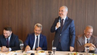 Belediye Başkanı Metin, İl Genel Meclisi Üyeleriyle Veda Yemeğinde Buluştu