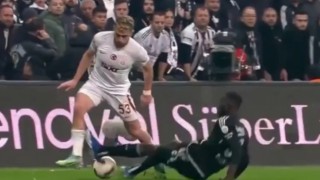 Beşiktaş - Galatasaray maçının tartışmalı pozisyonlarını eski hakemler yorumladı