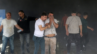 Araç boyama atölyesindeki yangında 12 kişi dumandan etkilendi