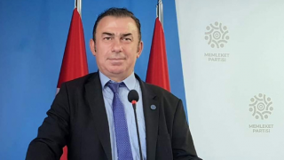 Bayrak'tan Enflasyon Altında Kalan Yaş Çay Fiyatına Sert Tepki: "Devlet Üreticiyle Alay Ediyor!"