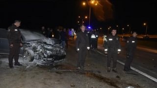 Gümüşhane'de otomobiller çarpıştı; 2'si yaya, 11 yaralı