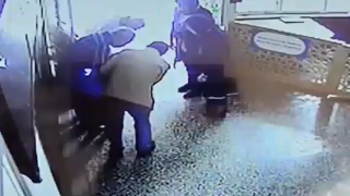 Nefes borusuna yemek parçası kaçan Ertuğrul'u öğretmeni kurtardı