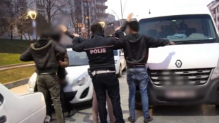 Rize’de Yapılan Aramalarda Çok Sayıda Silah Ele Geçirildi: 1 Kişi Tutuklandı