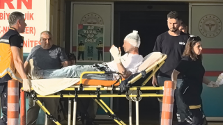 Sokakta 'laf atma' tartışmasında bıçakla yaralandı