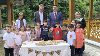 Rize'de vatandaşlara aşure dağıtıldı