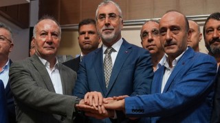 Yaklaşık 600 Bin Kamu İşçisi İçin Toplu Sözleşme İmzalandı